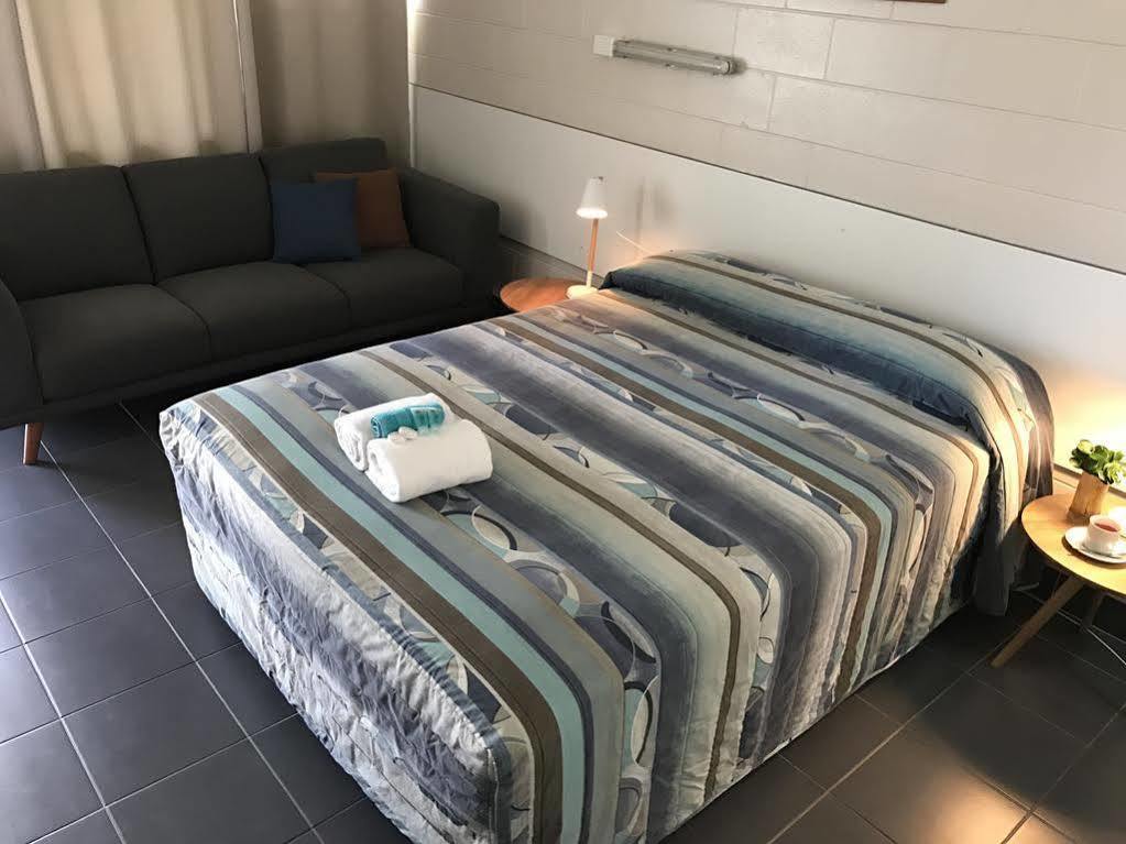 Yeppoon Surfside Motel Dış mekan fotoğraf